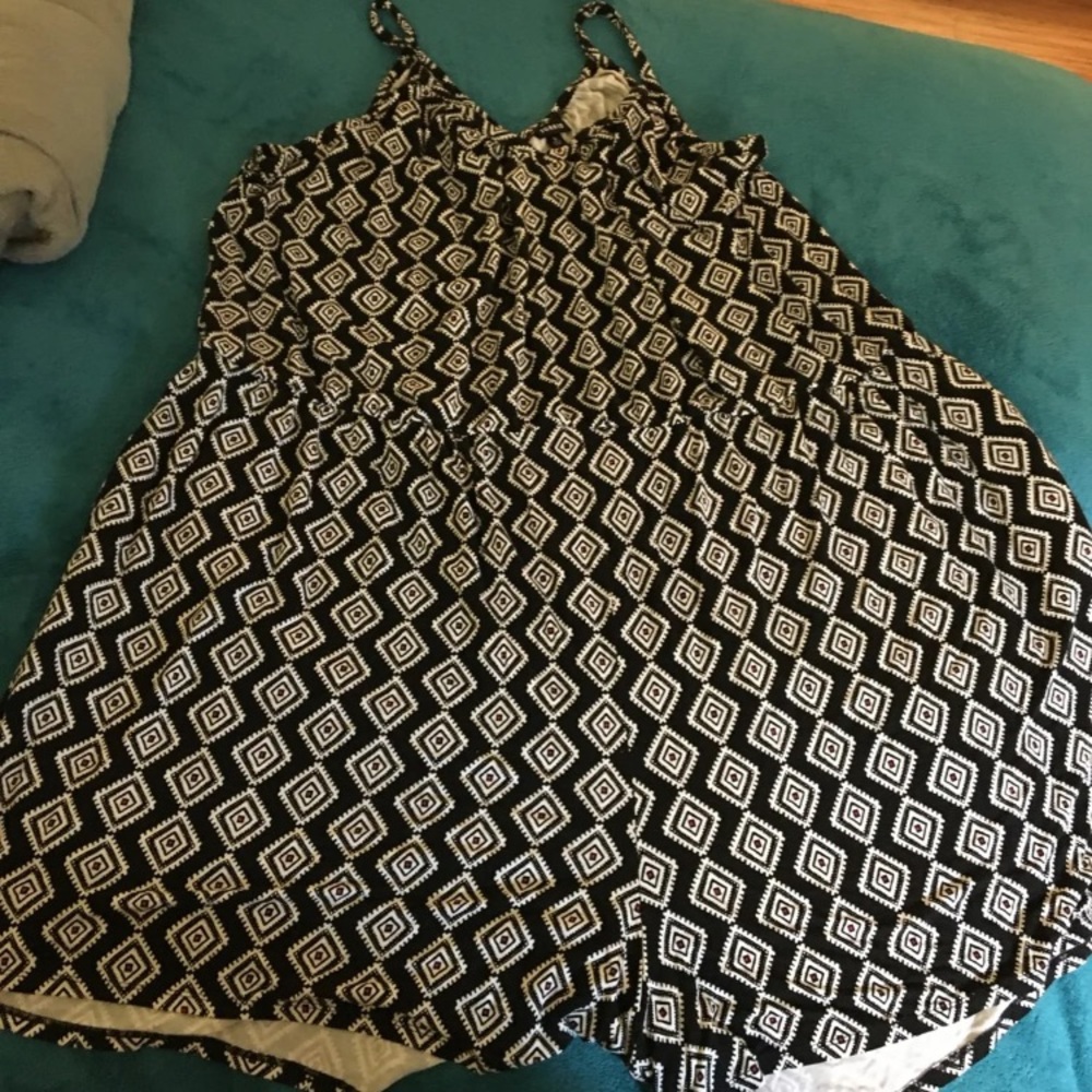Torrid Size 5 Medallion Print Jersey Romper